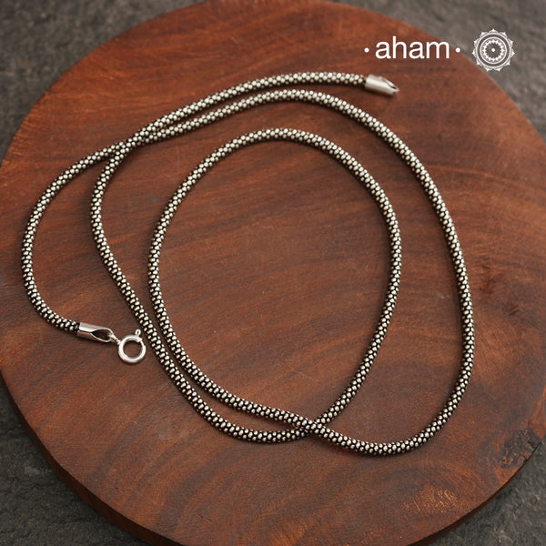Silver chain in 92.5 silver. Wear it as it is or with a pendant.