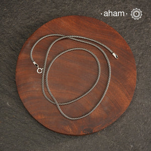 Silver chain in 92.5 silver. Wear it as it is or with a pendant.