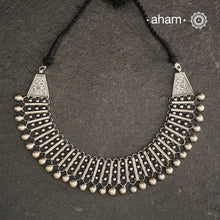 This Mewad Silver Neckpiece is crafted with 92.5 silver and is the perfect addition to your silver box. It can be worn alone or layered, making it a versatile and stylish accessory for any occasion.