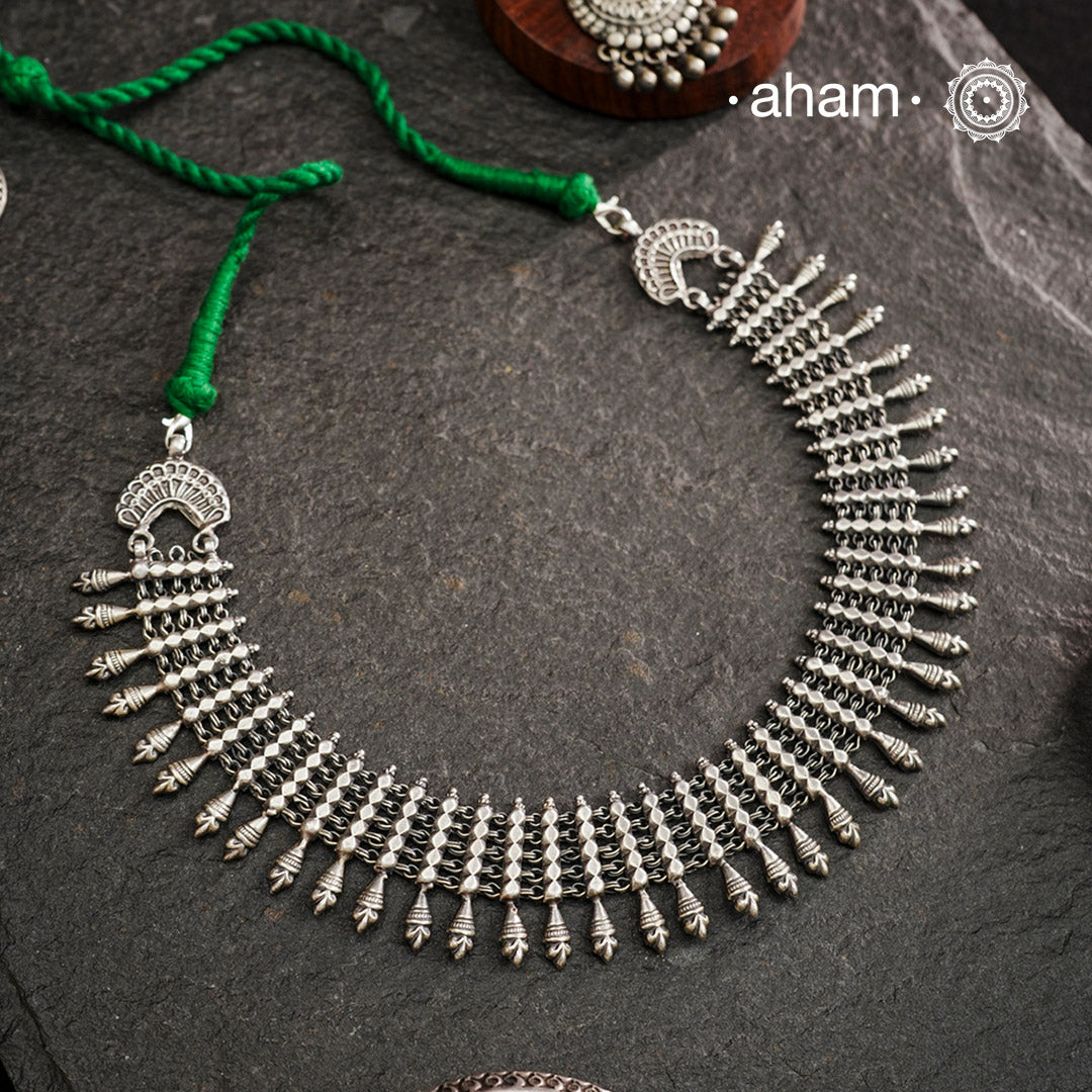 This Mewad Silver Neckpiece is crafted with 92.5 silver and is the perfect addition to your wardrobe. It can be worn alone or layered, making it a versatile and stylish accessory for any occasion