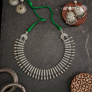 This Mewad Silver Neckpiece is crafted with 92.5 silver and is the perfect addition to your wardrobe. It can be worn alone or layered, making it a versatile and stylish accessory for any occasion