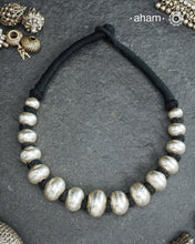 A classic! The silver-coated Wax beads deliver a timeless, iconic look that complements any western or Indian clothes.