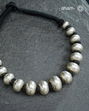 A classic! The silver-coated Wax beads deliver a timeless, iconic look that complements any western or Indian clothes.