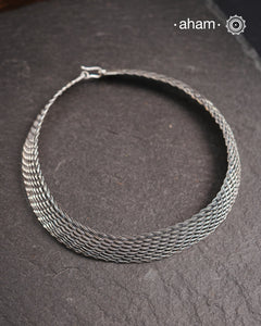 Gorgeous silver Hasli with wire work. We are in Love with this piece. Crafted in 92.5 silver