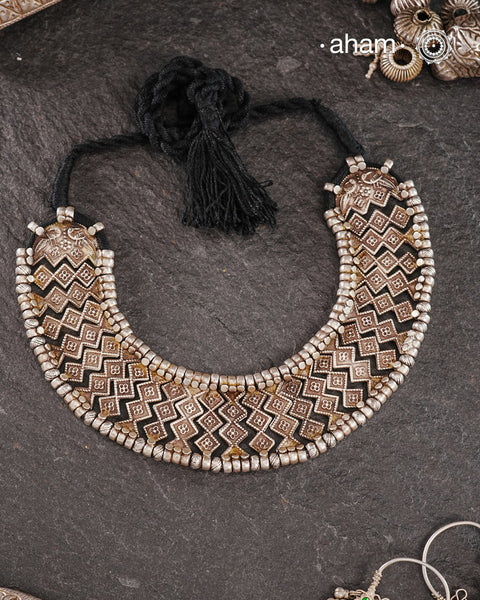 Mewad Silver Neckpiece