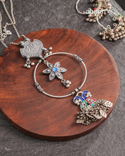 Mewad Silver Neckpiece