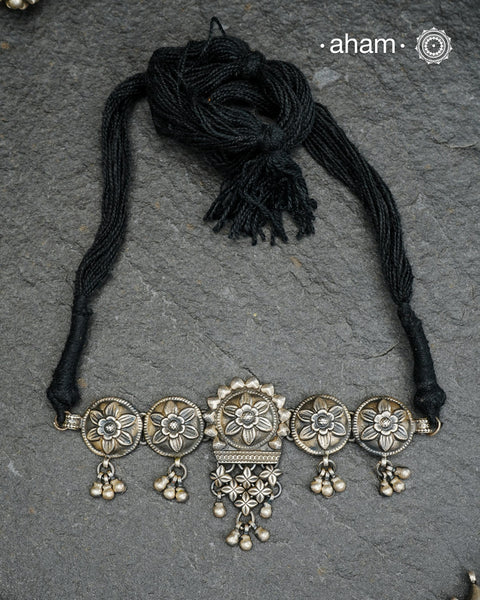 Handcrafted 92.5 sterling silver choker.
Simple, elegant, and perfect for work and casual wear.