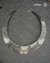 Classic collar Hasli crafted in 92.5 silver for casual wear