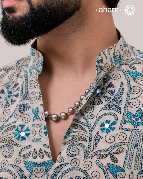 Handcrafted 92.5 sterling silver ball neckpiece.Wear this beautiful necklace with your Indian or Western wear, looks equally gorgeous.