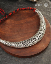 Handmade Chitai work 92.5 Sterling silver hasli.
Can be worn both ways and comes with adjustable thread for ease of wearing. A bestseller and a classic piece that has stood the test of time and is bound to become a family heirloom.