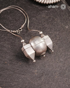 Vintage Lingam Silver Neckpiece