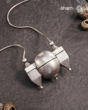 Vintage Lingam Silver Neckpiece