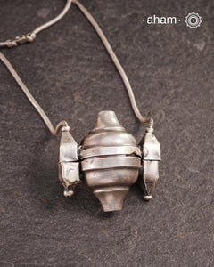 Vintage Lingam Silver Neckpiece