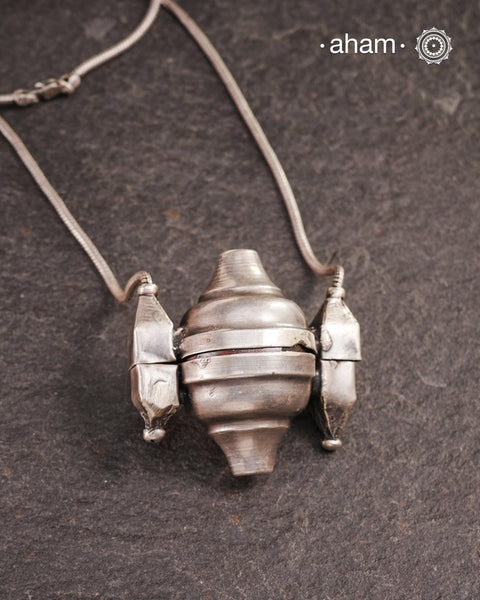 Vintage Lingam Silver Neckpiece