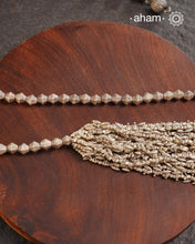Odhisa Dhaan Sarson Mala Silver Neckpiece