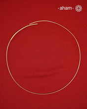 92.5 silver wire Hasli with gold polish.
Easy to wear, looks great with Indian and Western outfits.
The Hasli opens on one end which allows you to easily put in pendants.