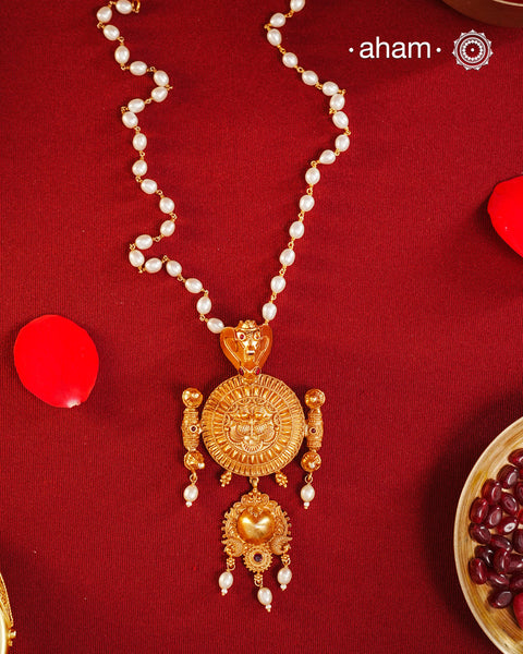 Temple Work Gold Polish Silver Neckpiece