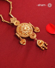 Temple Work Gold Polish Silver Neckpiece