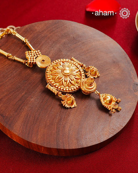 Temple Work Gold Polish Silver Neckpiece