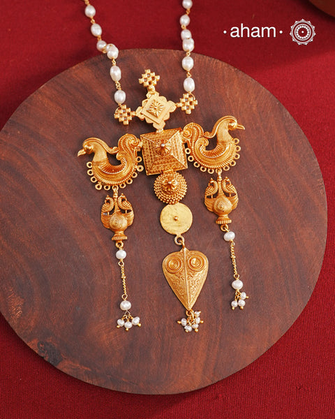 Temple Work Gold Polish Silver Neckpiece