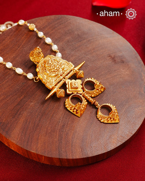 Temple Work Gold Polish Silver Neckpiece