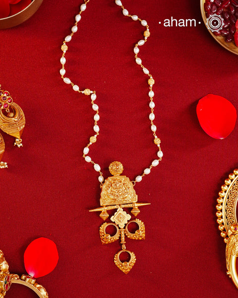 Temple Work Gold Polish Silver Neckpiece