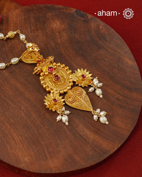 Temple Work Gold Polish Silver Neckpiece