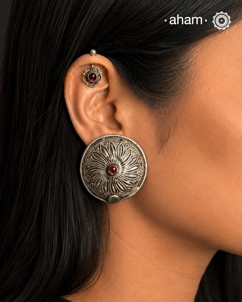 How beautiful are these dome shaped silver studs! Light weight and so easy to wear. Vintage plug earrings that are converted to stud style easy to wear earrings.
