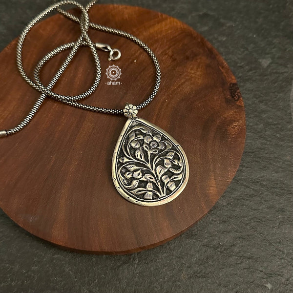 Silver Pendant in 92.5 sterling silver with Chitai work. Great for work and everyday wear. (Does not include chain)