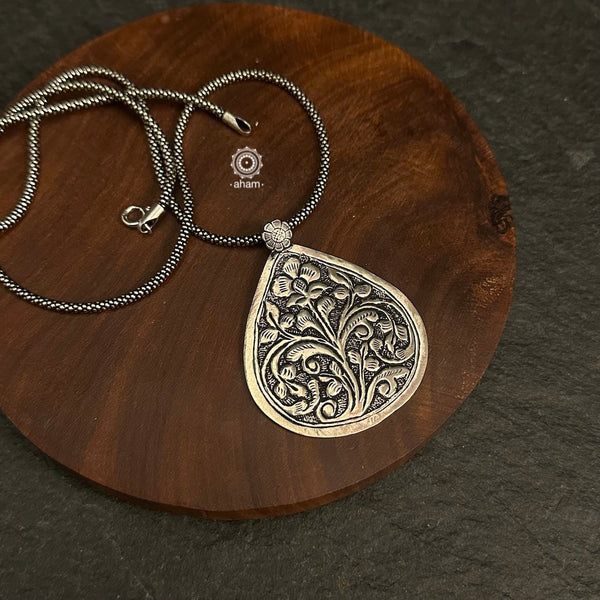 Silver Pendant in 92.5 sterling silver with Chitai work. Great for work and everyday wear. (Does not include chain)