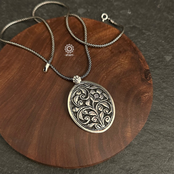 Silver Pendant in 92.5 sterling silver with Chitai work. Great for work and everyday wear. (Does not include chain)