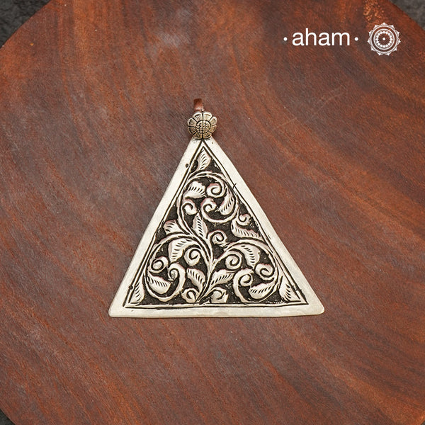 Silver Pendant in 92.5 sterling silver with Chitai work.
(Does not include chain)