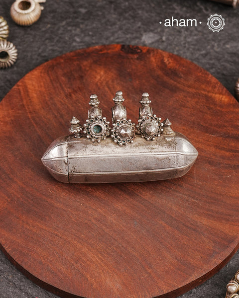 Vintage Silver Pendant from the South of India. A rare piece which would be a wonderful addition to a connoisseurs collection.Beautiful handcrafted pendant from a bygone area, that bring back memories and stories of that time.