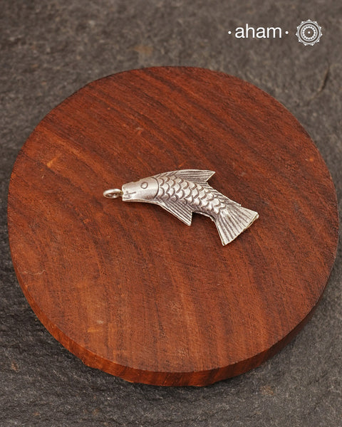 Little charm pendants crafted in 925 silver.