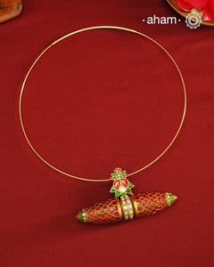 Festive 92.5 sterling silver pendant fine kemp work and gold polish. Handcrafted by skilful artisans.