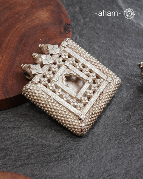 Beautiful handcrafted tribal silver Jharokha pendant from a bygone area, that bring back memories and stories of that time. Wear it with a long chain or with a black thread, or layer them to create a distinct look.