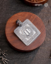 Discover the charm of traditional craftsmanship with our Handmade 92.5 Sterling Silver Lakshmi fee Silver Pendant. Expertly crafted using the thapi (stamp die) technique, this pendant reflects the age-old artistry of India’s tribal communities. Known by various names like Kavach, Mandaliya, Patri, and Kathla, amulet pendants have long been cherished as symbols of passive worship—a way to keep your deity, Kuldevta, or Kuldevi close to your heart. 