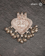 Beautiful handcrafted tribal silver pendant of a hero on a horse from a bygone area, that bring back memories and stories of that time. Wear it with a long chain or with a black thread, or layer them to create a distinct look.