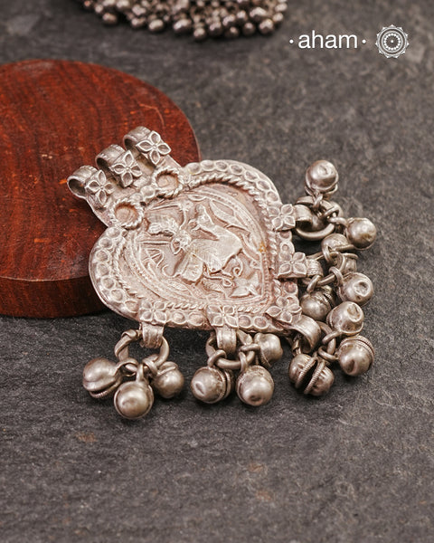 Beautiful handcrafted tribal silver pendant of a hero on a horse from a bygone area, that bring back memories and stories of that time. Wear it with a long chain or with a black thread, or layer them to create a distinct look.