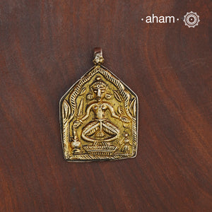 Discover the charm of traditional craftsmanship with our tribal silver amulet pendant. Expertly crafted using the thapi (stamp die) technique, this pendant reflects the age-old artistry of India’s tribal communities. Known by various names like Kavach, Mandaliya, Patri, and Kathla, amulet pendants have long been cherished as symbols of passive worship—a way to keep your deity, Kuldevta, or Kuldevi close to your heart. Traditionally worn on a cord or silver chain