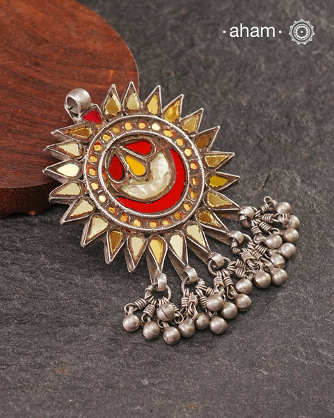 Beautiful handcrafted tribal silver glass pendant from a bygone area, that bring back memories and stories of that time.Wear it with a long chain or with a black thread, or layer them to create a distinct look.