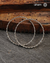 Handcrafted 92.5 Silver Bangles&nbsp;
Perfect for everyday wear
