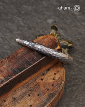 Twist and wear silver hand beaten texture kada crafted in 92.5 sterling silver. Statement pieces which are a must have in every jewellery lovers collection.  The price is for one piece  only. 
