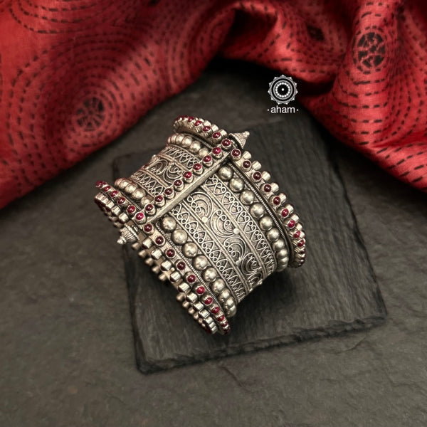 Beautiful and intricate handcrafted 92.5 silver kada with tar and rava work.