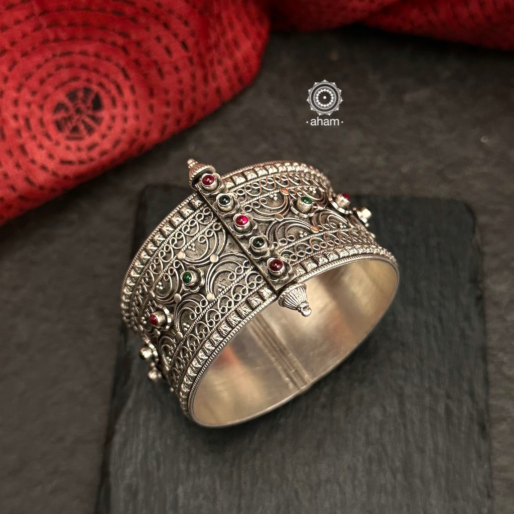 Beautiful and intricate handcrafted 92.5 silver kada with tar and rava work.