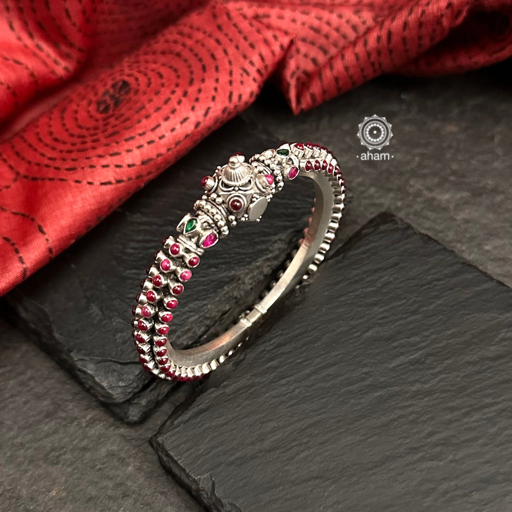 Beautiful and intricate handcrafted 92.5 silver kada with tar and rava work.