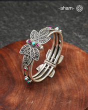 Handcrafted 92.5 silver kada with beautiful tar work and Turquoise &amp; Kemp stones embellishments. The price is for one piece kada only.