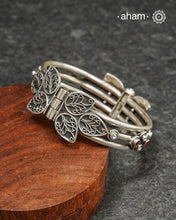 Handcrafted 92.5 silver kada with beautiful tar work and kemp stones embellishments. The price is for one piece kada only.