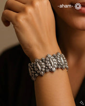 Handcrafted Mewad 92.5 sterling silver kada with intricate motifs.
Classic statement pieces which are a must have in every jewellery lovers collection.