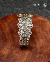 Handcrafted Mewad 92.5 sterling silver kada with intricate detailing on it.
Classic statement pieces which are a must have in every jewellery lovers collection.